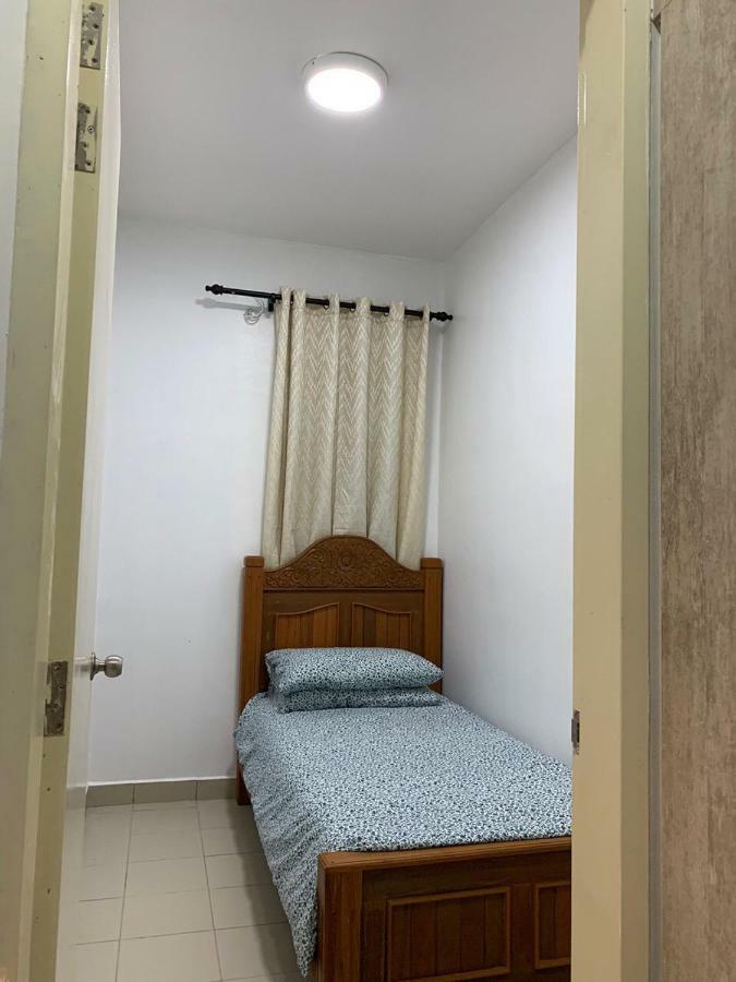 Msi Cozy Homestay Seri Kembangan Esterno foto